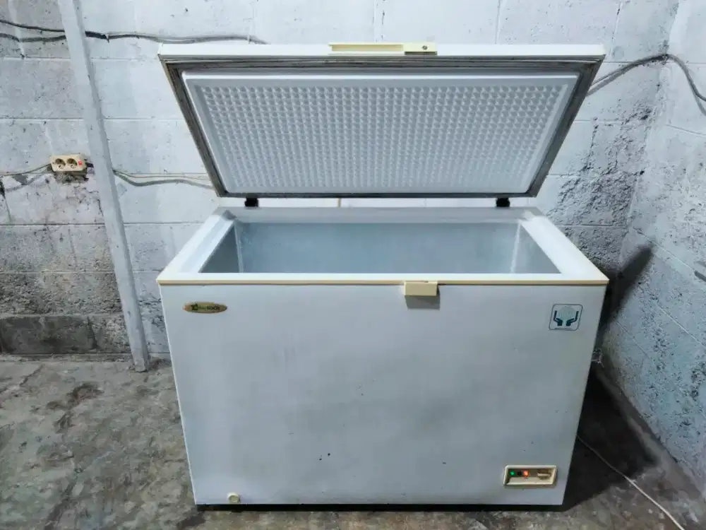 FREZER BOX 310LITER ( STARCOOL )