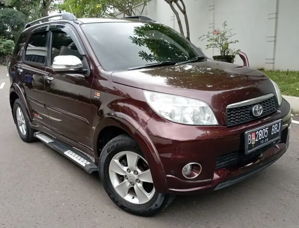 Toyota Rush 1.5 S MT Facelift 2011 Merah Istimewa Sekali Sgt Terawat