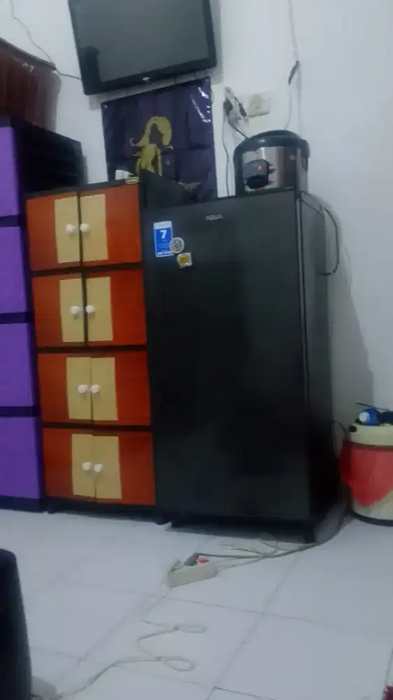 Kulkas 1pintu aqua normal dingin beku siap pakai