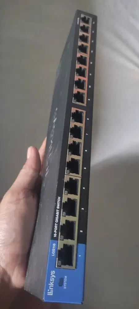 Switch Linksys LGS116V2 16 port