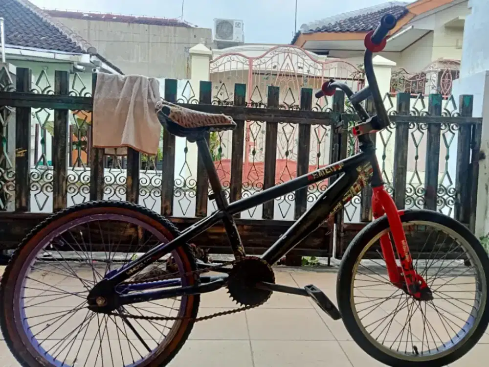 Sepeda BMX gagah