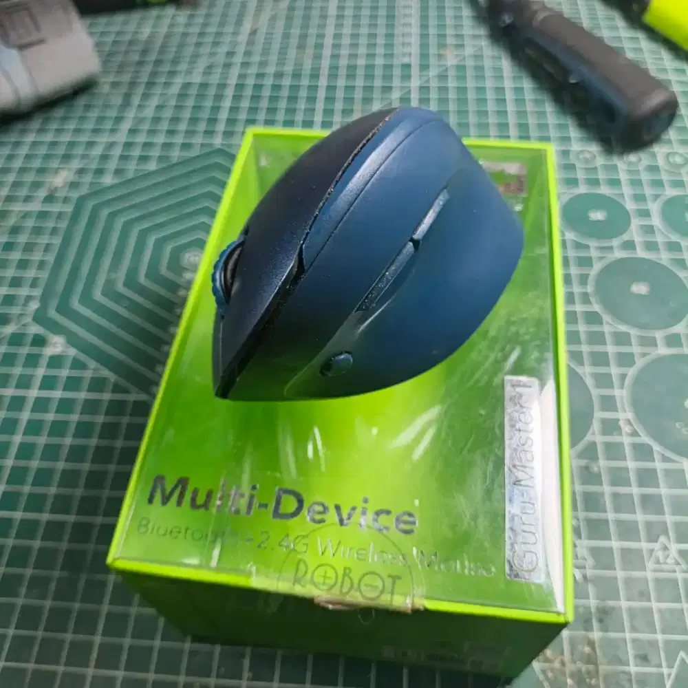 Keyboard desain grafis ROBOT bisa bluetooth dan dongle second