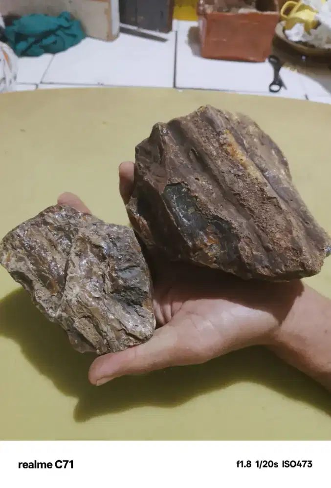 Bahan batu katil layu