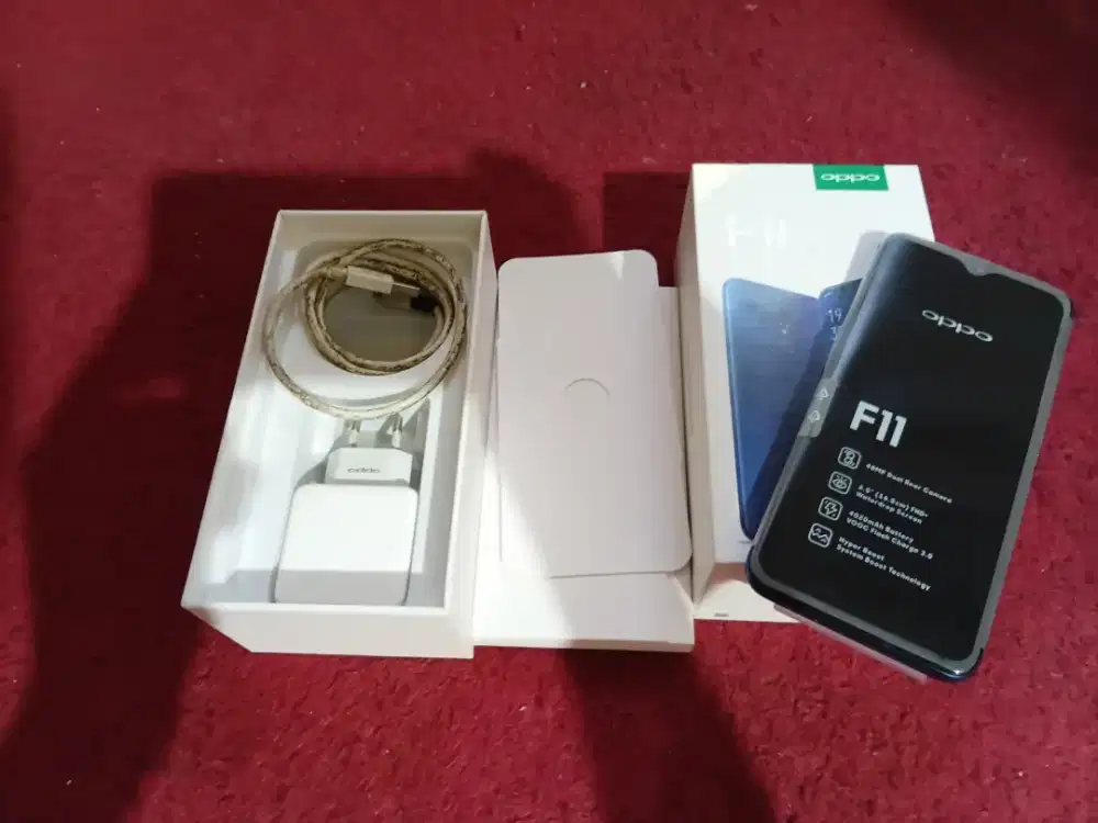 oppo f11 4/128 gb fullset normal no minus