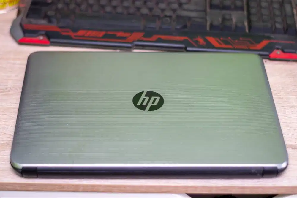 HP 14 Core i3 4005U- Dual Vga Radeon R5 M330 2GB (Minus Baterai)