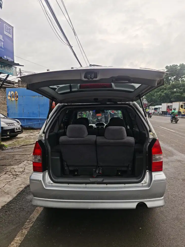 Mitsubishi Chariot Grandis Matic 2000 Silver RARE