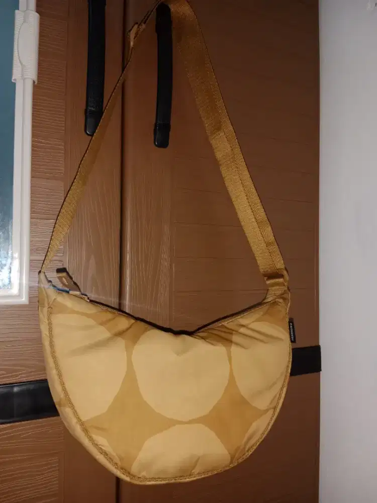 Tas Uniqlo pemakaian seminggu