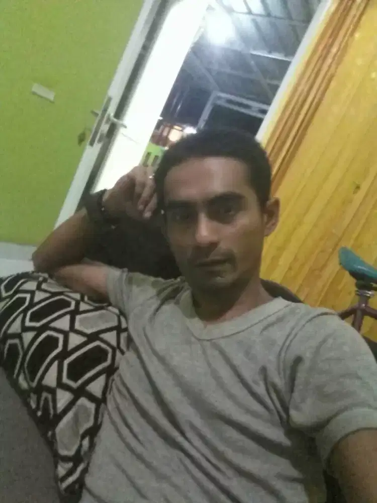 Sangat membutuhkan pekerjaan