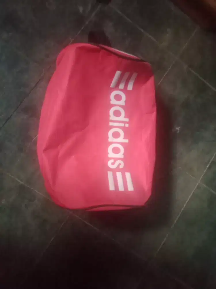 Tas selempang olahraga Adidas Nyaman simpan barang barang