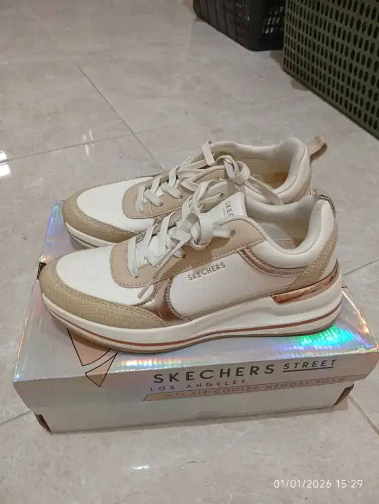 Sepatu Skechers Street Los Angeles Wanita Ukuran 37 Original