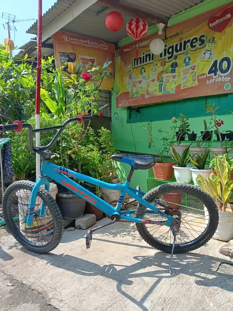 sepeda bmx united