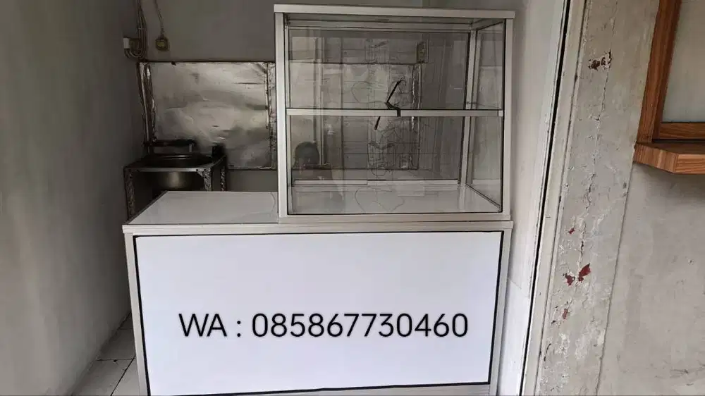 Jual etalase kantin dengan mejanya +Roda.