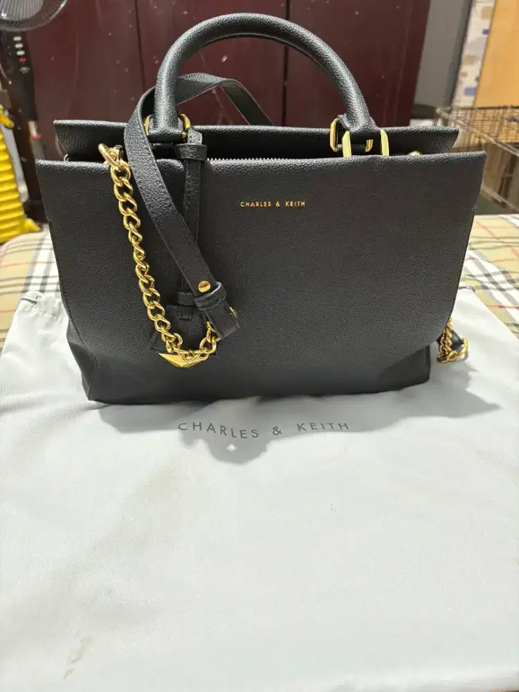 Tas Charles & Keith