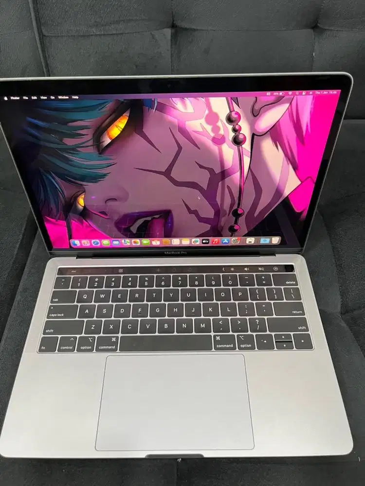 MacBook Pro Touchbar 13inch 2019, 8/512GB i5 SECOND