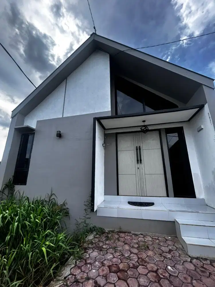 Disewakan Rumah Baru (All New) Full-Furnished/Kosong. Kayutangi