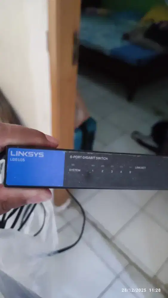 Switch Gigabit Linksys LGS105