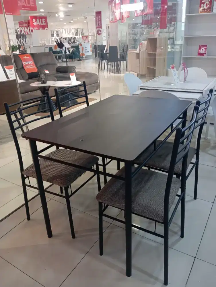 Meja makan set Haster