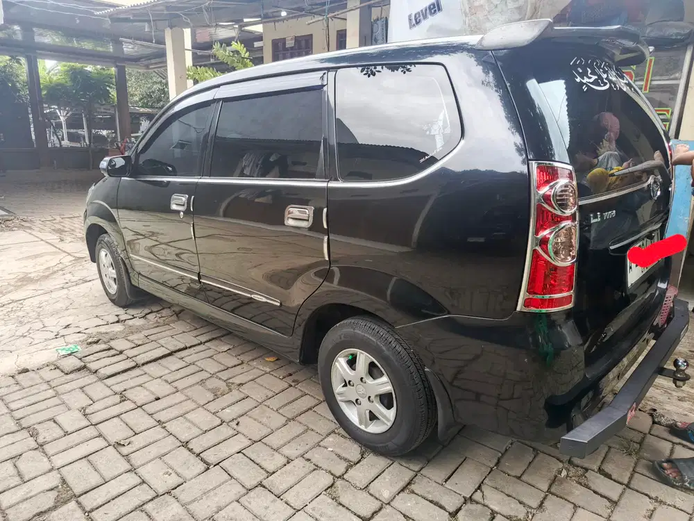 Daihatsu Xenia 2011 Bensin