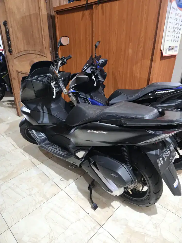 Pcx 160 hitam glosy 2021 gbm