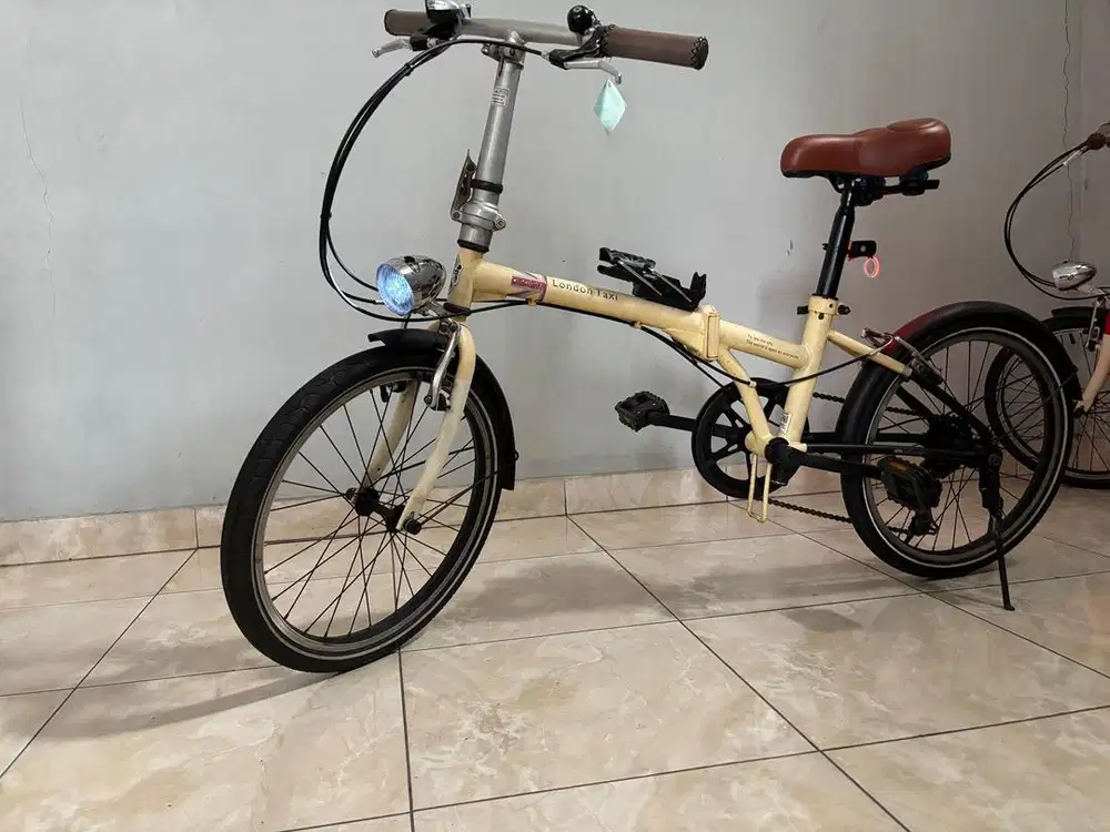 Sepeda LONDON TAXI Lipat