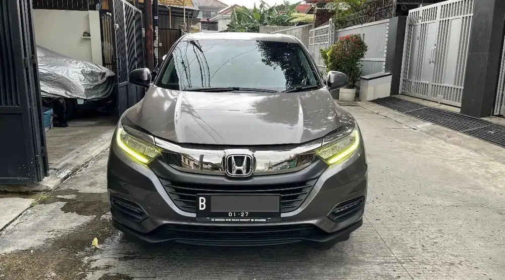 Honda HR-V SE 2021 Abu-abu – KM 50rb - pajak panjang - tangan pertama