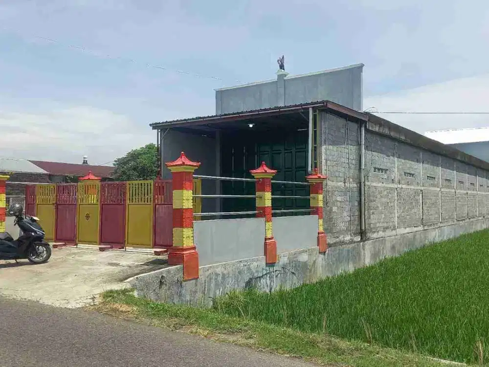 Gudang + Kantor Siap Pakai Di Jl. Parangtritis KM 15