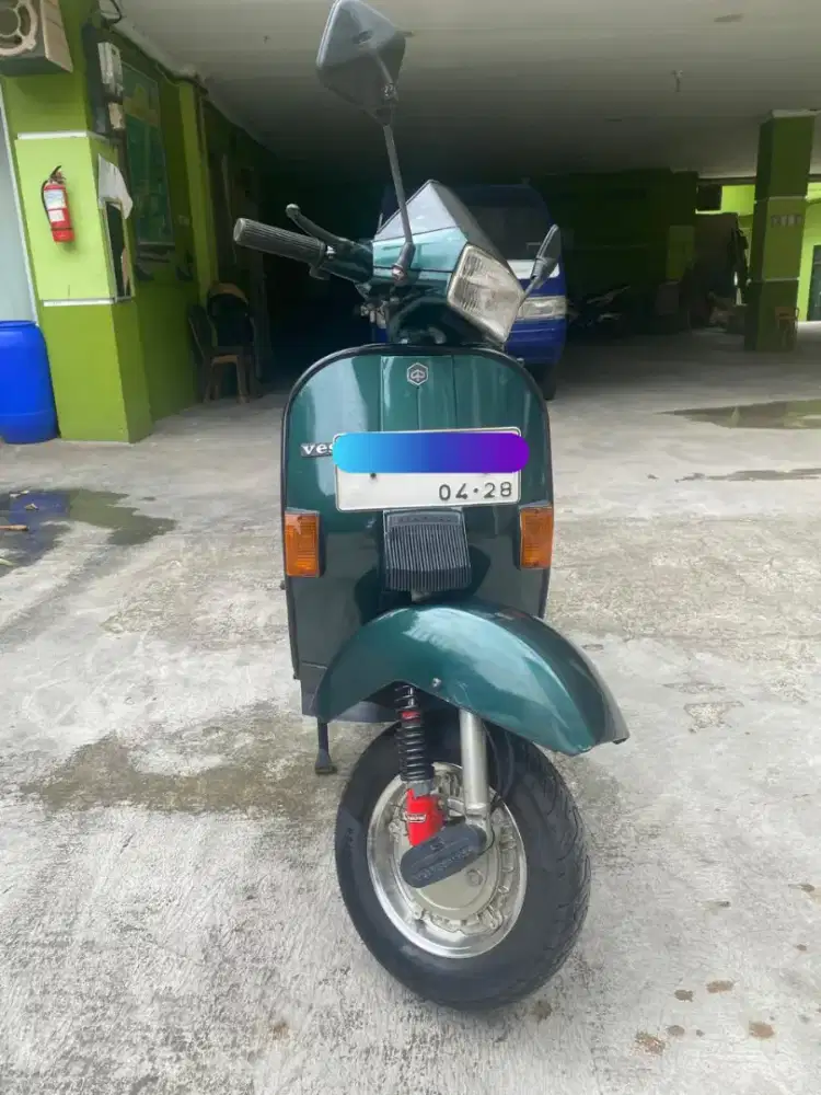 Vespa Excel 150 Hijau Cheddar