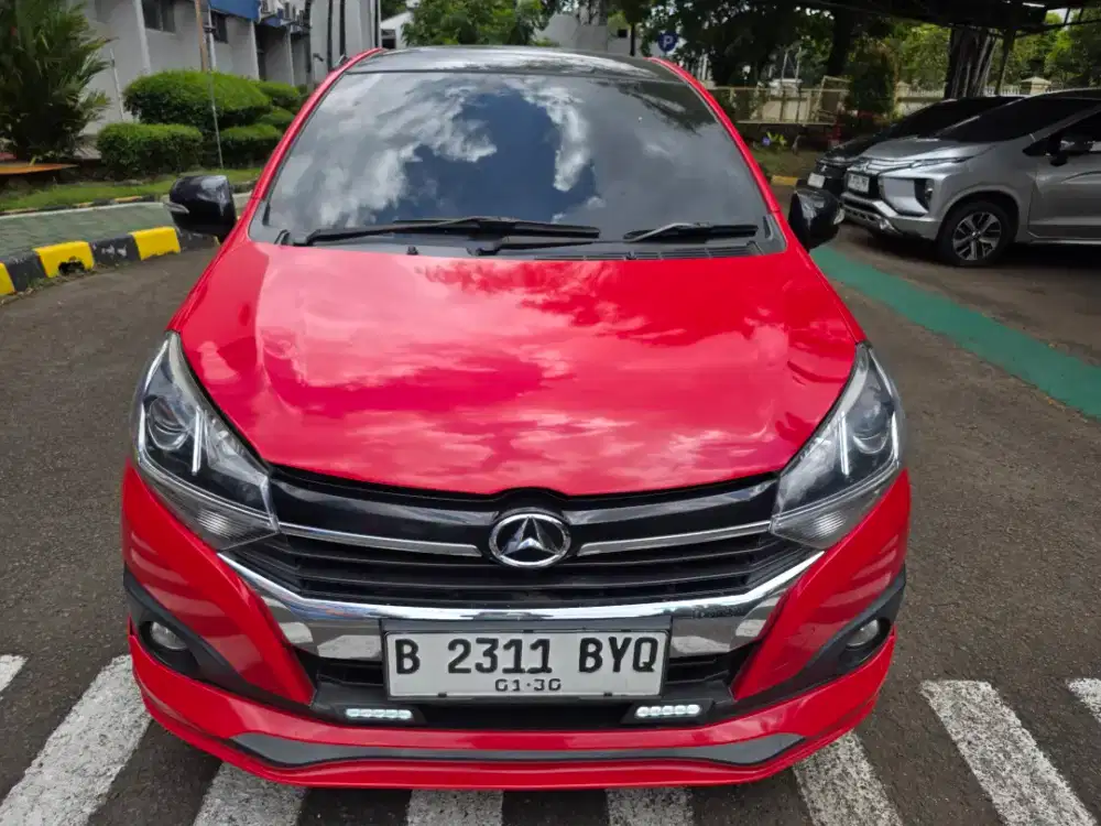 Dijual Ayla R Deluxe AT 2019 warna merah pajak on mulus
