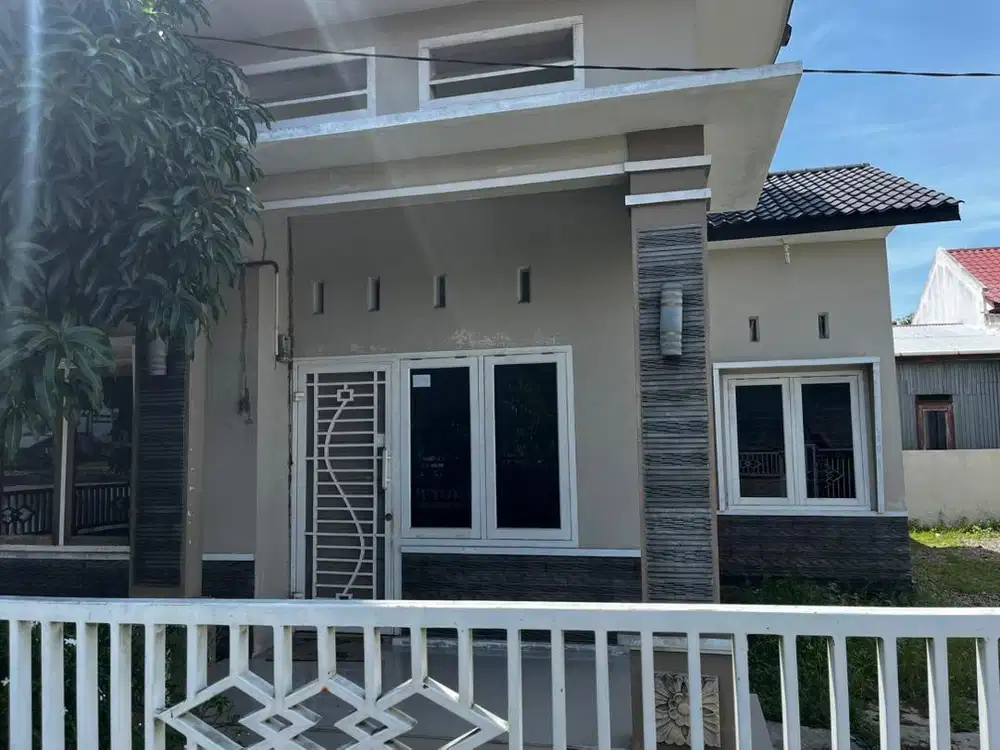 Rumah dijual di komplek AIP