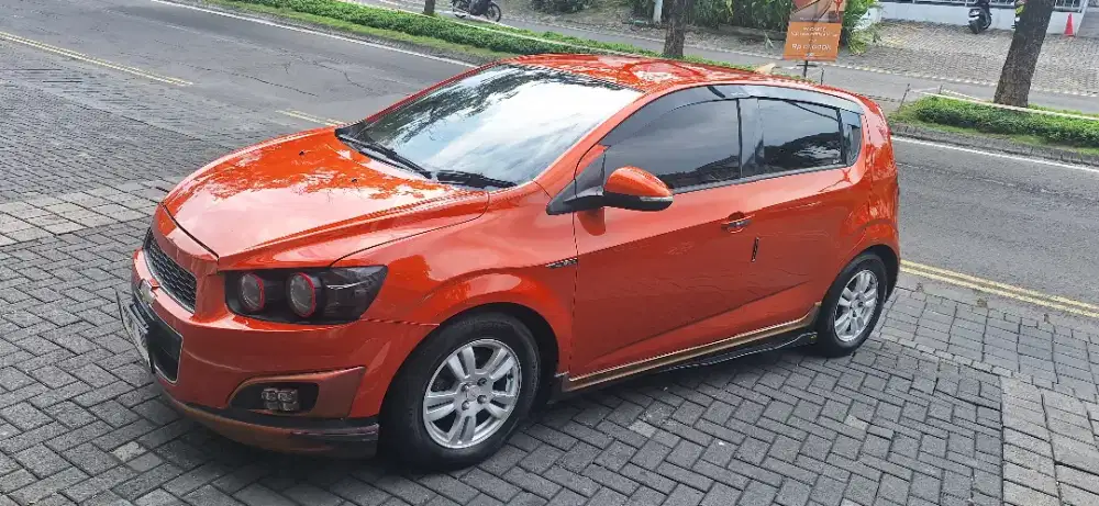 6Chevrolet Aveo sonic 2014
