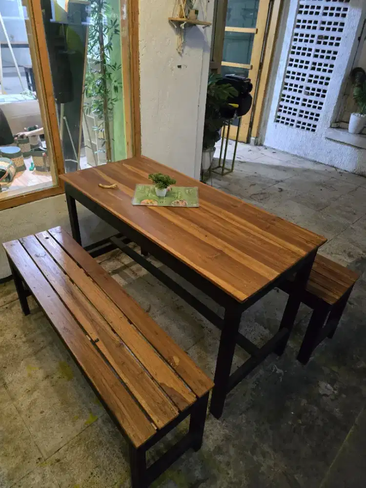 Dijual meja kursi usaha kafe kopian