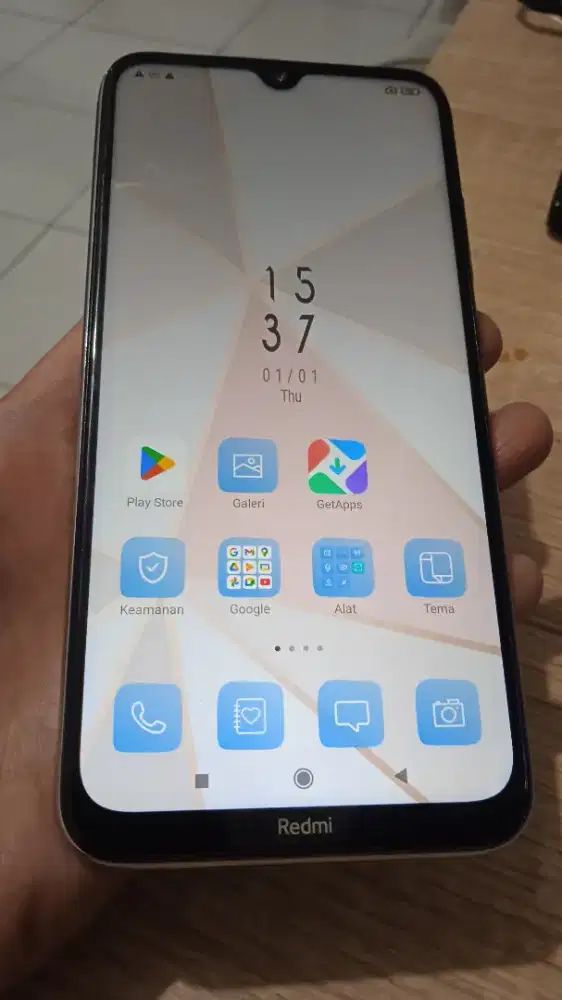 Handphone Redmi Note 8 warna biru langit memori 6/128