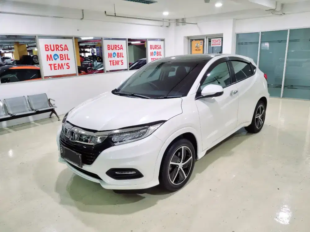 KM 40 RB! HONDA HRV RS PRESTIGE 2022 SUNROOF PANORAMIC NIK 2021 GRESH