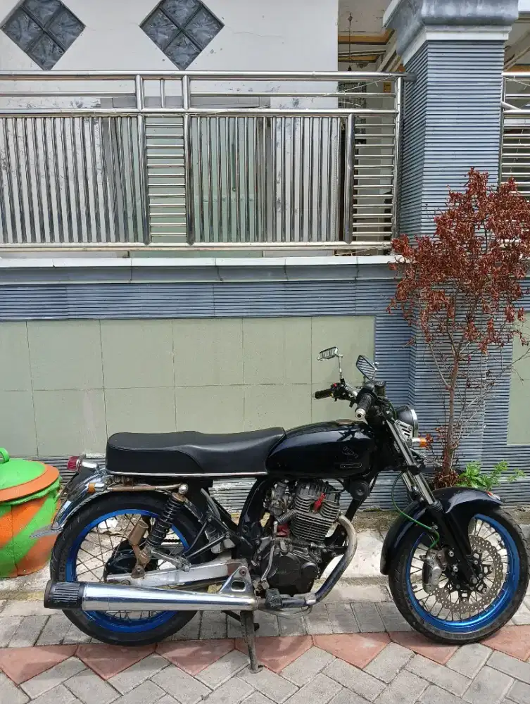 CB Basic Megapro 2005