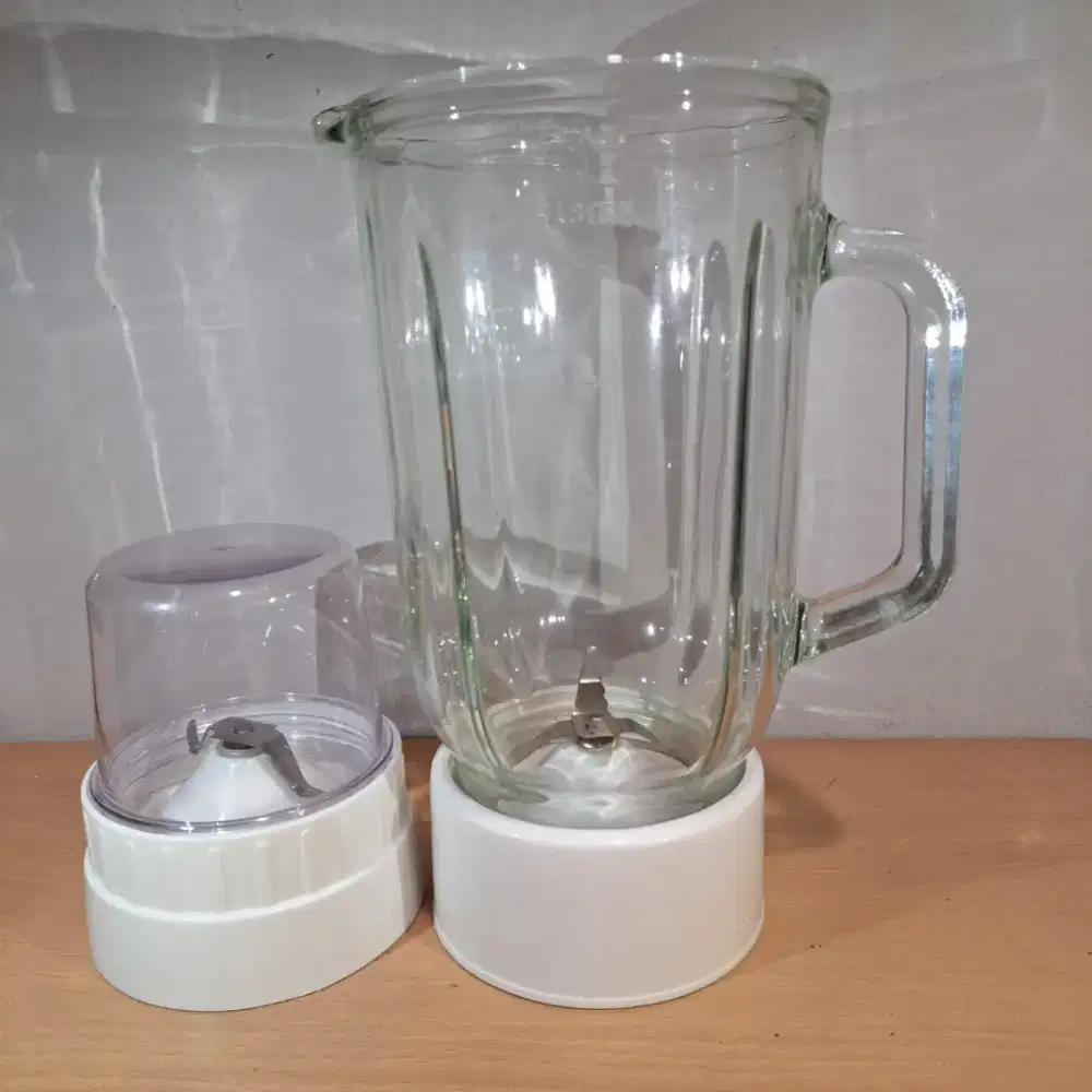 Gelas Blender Bahan Kaca Tebal dan Blender Kecil Serbaguna