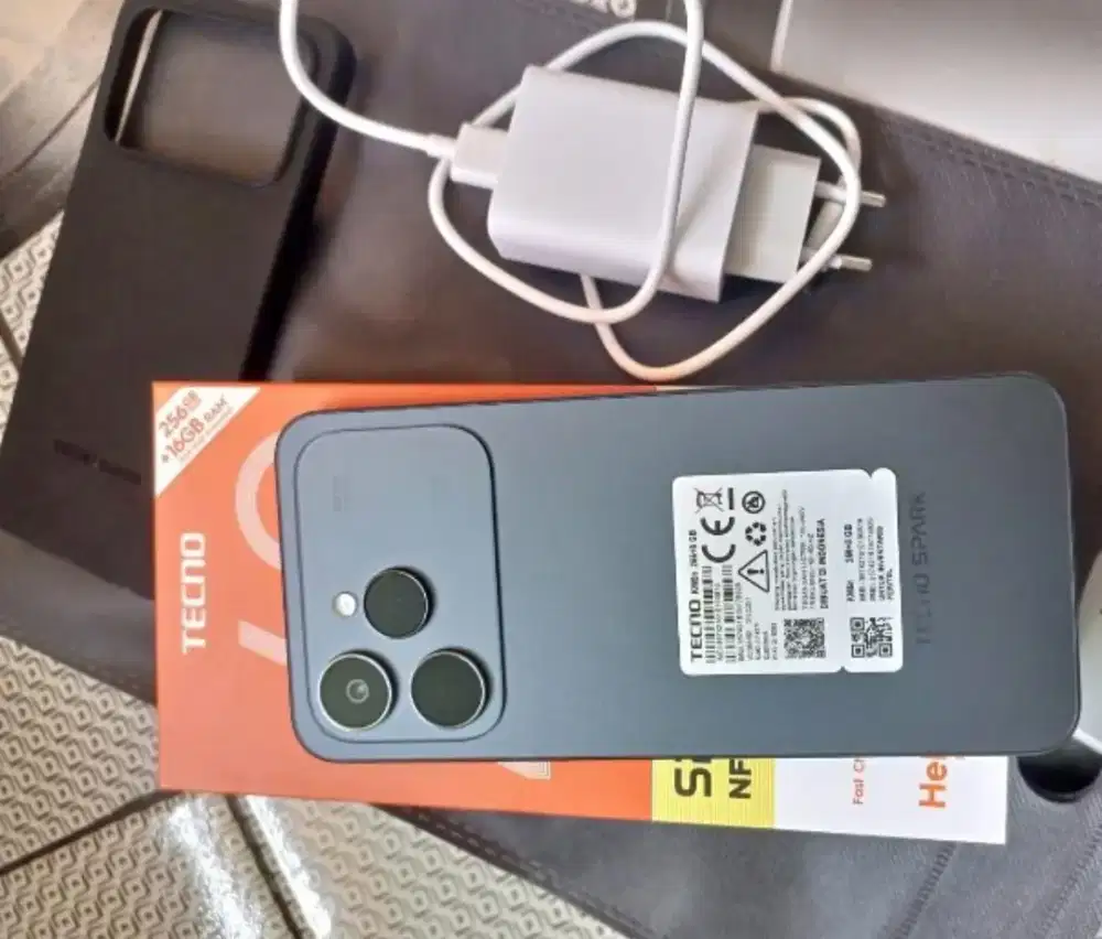 Tecno spark 40 Nfc 8/256 Fullset
