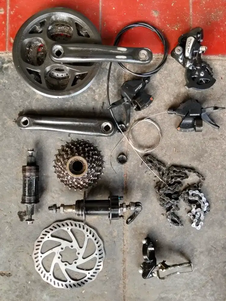 Group Set MTB Altus 8 Speed