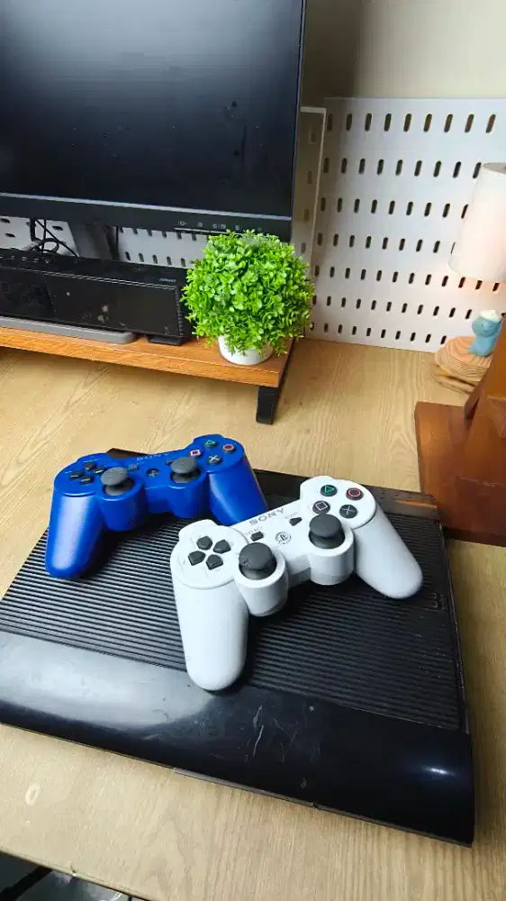 PlayStation 3 superslim ps3