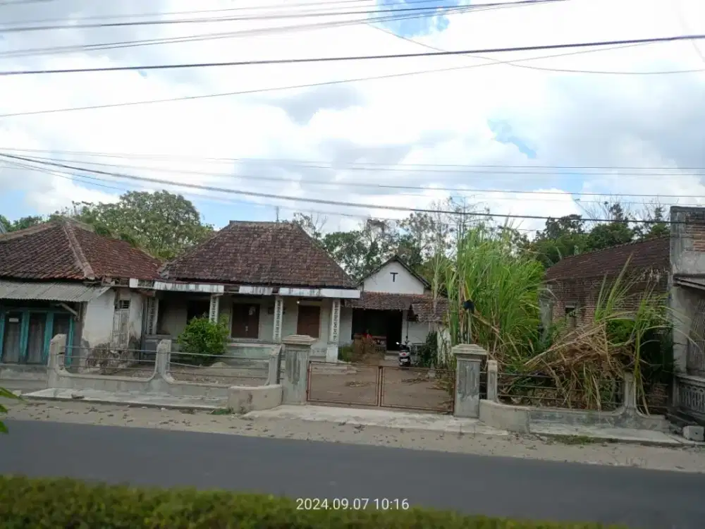 Di jual tanah (Dapat dibuat untuk perumahan, kantor, dll)