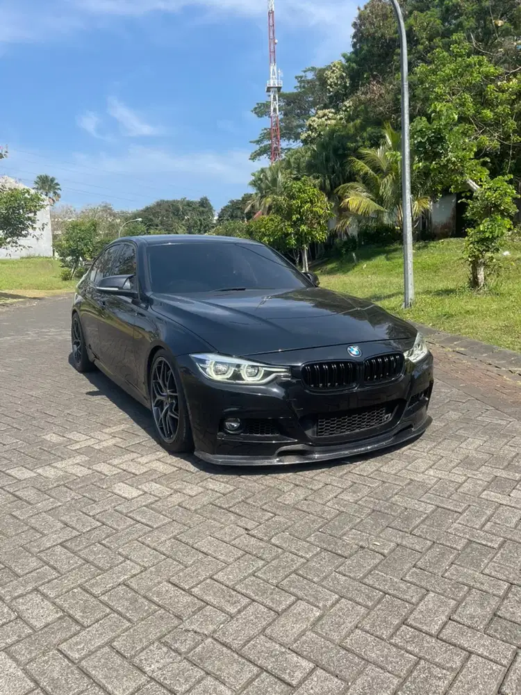 BMW 320i 2018 Bensin