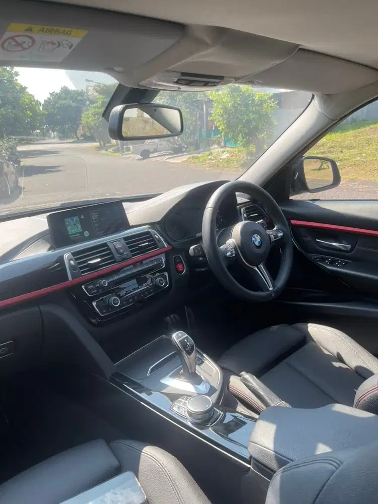 BMW 320i 2018 Bensin