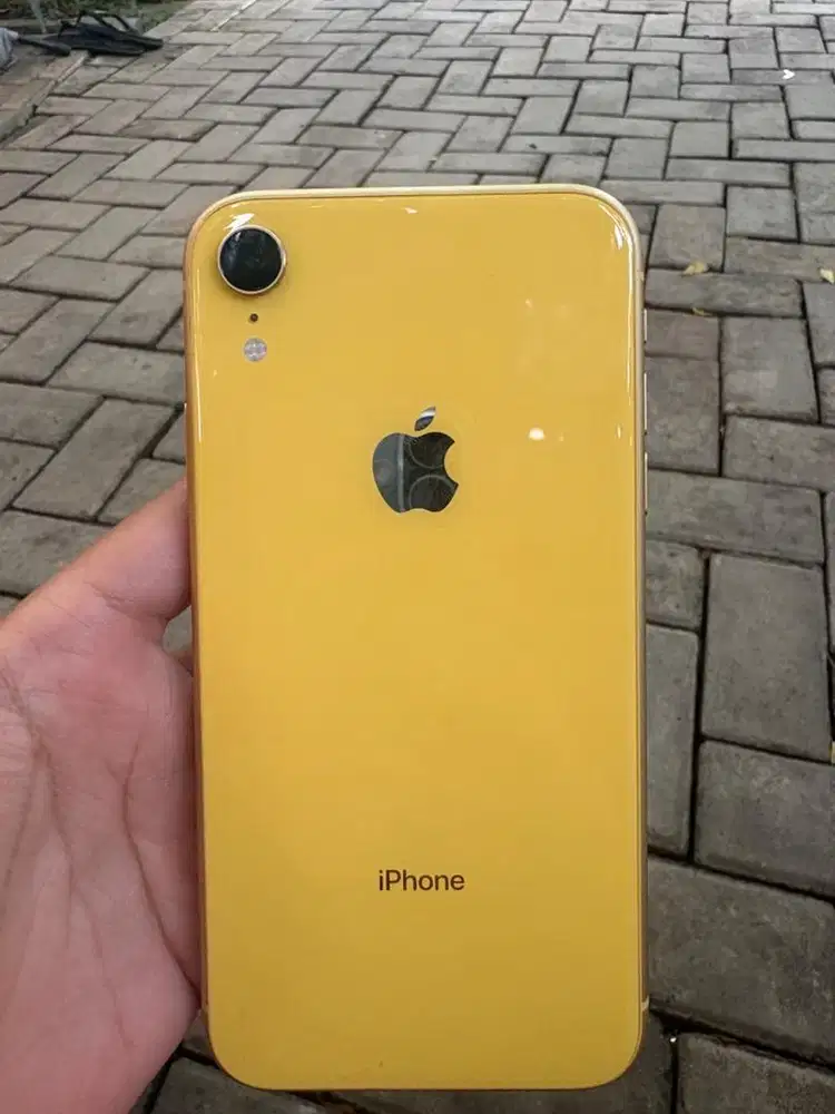 IPHONE XR BEKAS ( HANDPHONE )