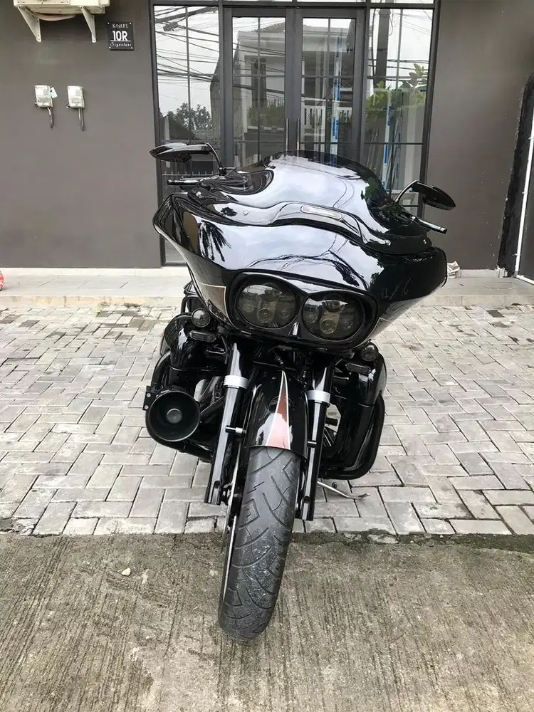 Di Jual Harley Davidson Road Glide Ultra Tahun 2013