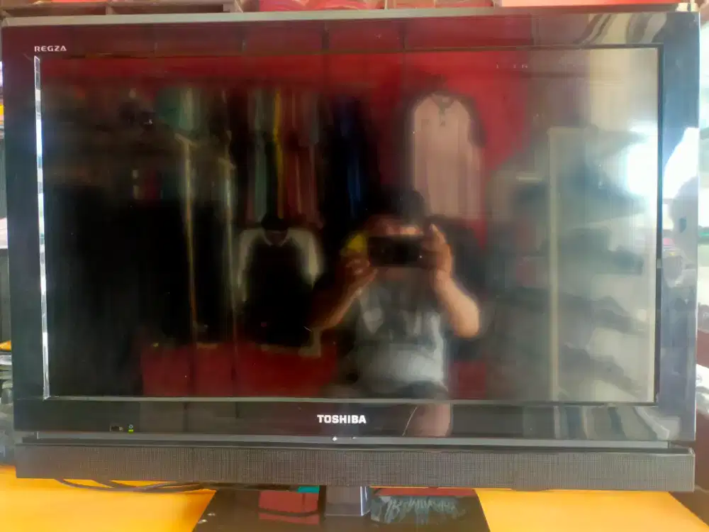TV LED TOSHIBA REGZA+SUBWOOFER (ANALOG)