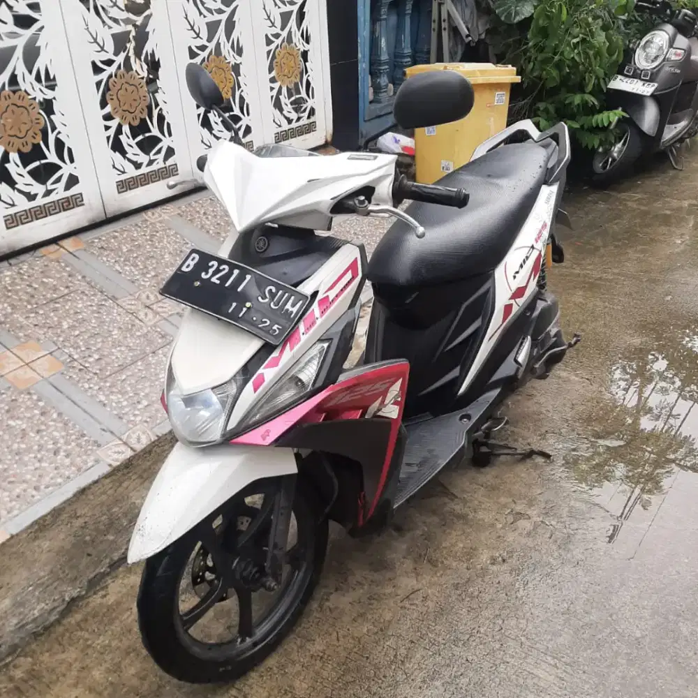 Yamaha Mio M3 125 2015 ss lengkap mesin bagus plat B DKI,stater hidup