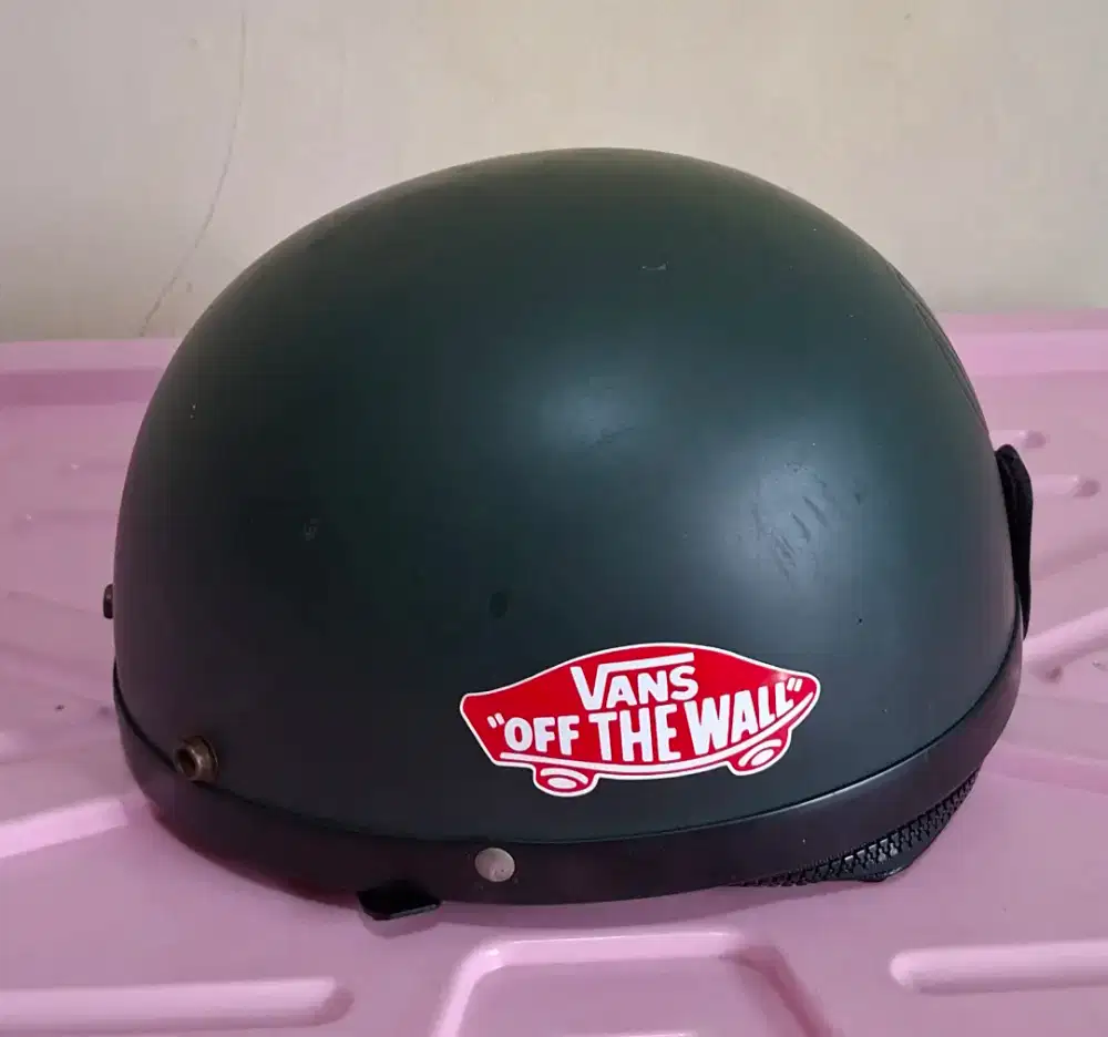 Helm Classic All Size warna Hijau (tanpa kaca)
