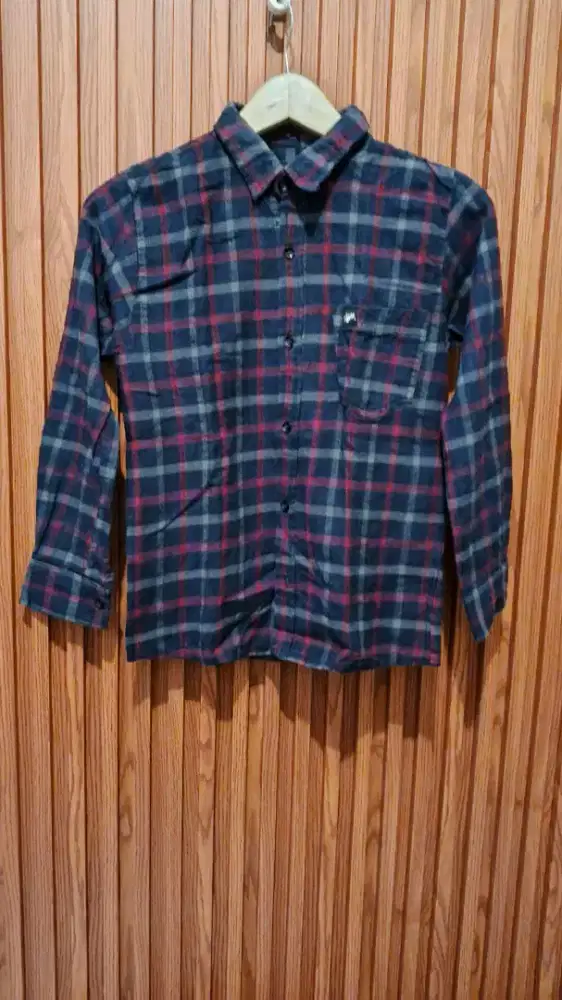 Flanel kotak² hitam