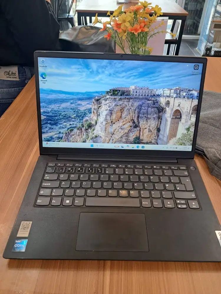LENOVO V14 I5 GEN 11 16/512 |BEKAS