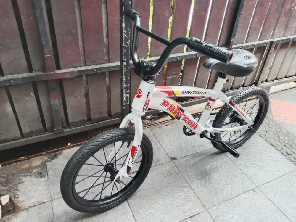 Sepeda anak ukuran 16 warna putih
