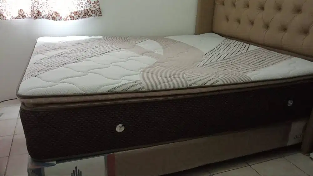 Set Kasur Queen Size Olympic Vivace 160x200